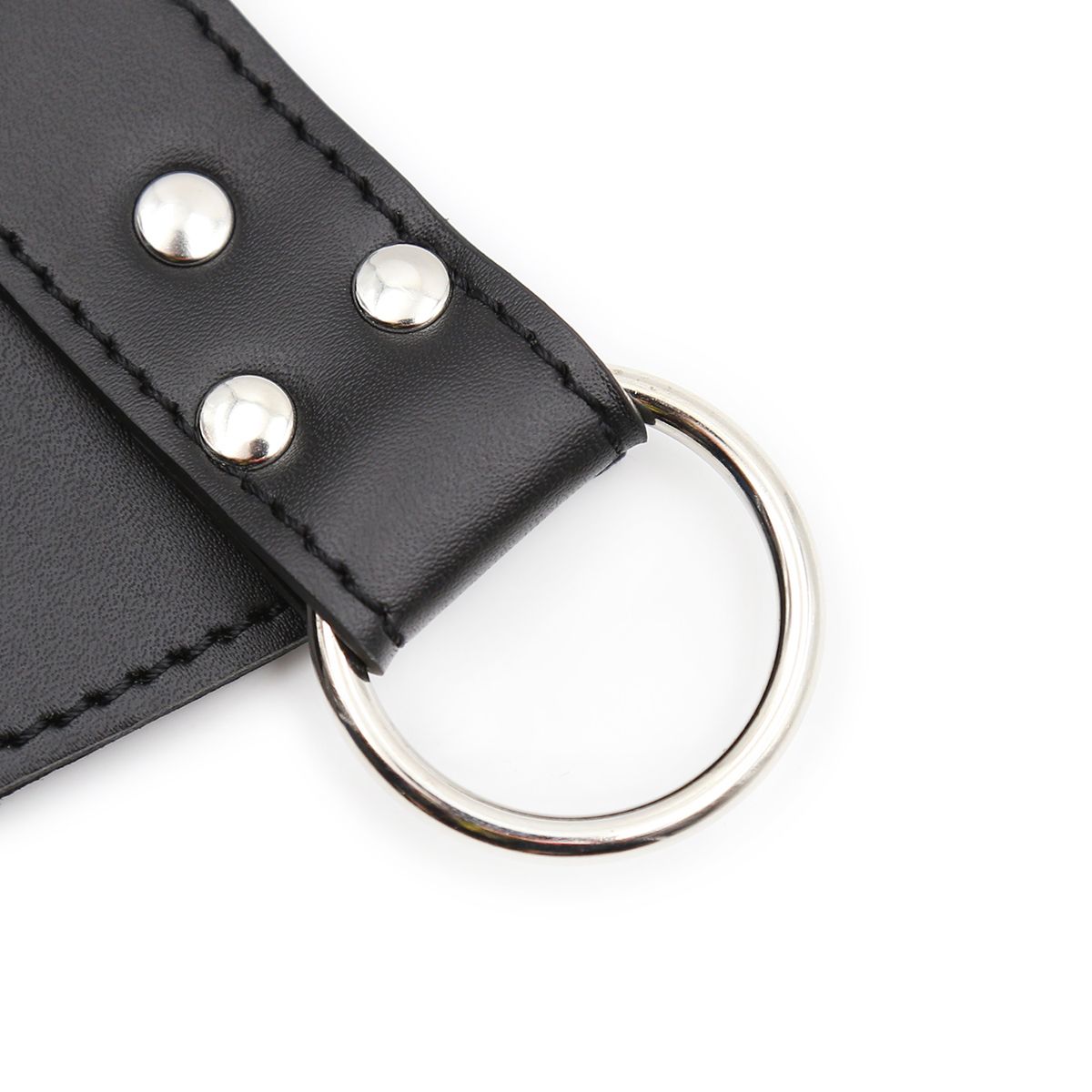 met-dit-leder-heren-broekje-stop-je-dat-kleine-voor-niets-dienende-piemeltje-van-jou-of-je-mannelijke-subje-lekker-weg-tijdelijk-of-voorgoed-achter-slot-het-broekje-is-voorzien-van-verstelbare-riemen-inclusief-3-slotjes-de-macht-is-aan-degene-met-de-sleutels-8