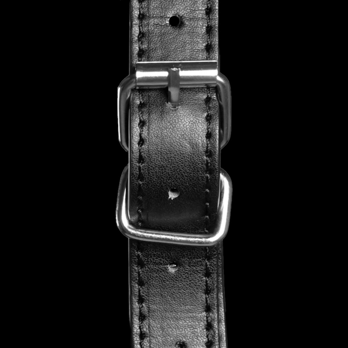 hoofdharnas-met-muilkorf-en-breathable-gagball-achter-de-muilkorf-met-dit-pu-leder-masker-leg-je-jouyw-submissive-zeker-het-zwijgen-op-10