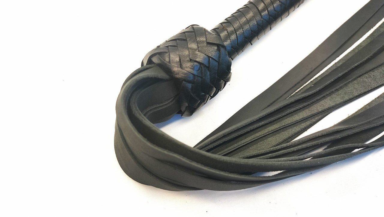 Kalfsleren Flogger 69cm - Impact Play Zweep BDSM Toy 18 Falls - BDSM - SM - speeltjes