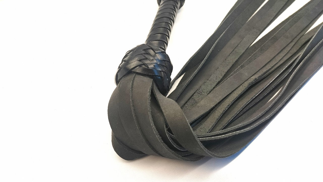 Kalfsleren Flogger 78cm - Impact Play Zweep BDSM Toy 18 Falls - Impact Play - SM - speeltjes