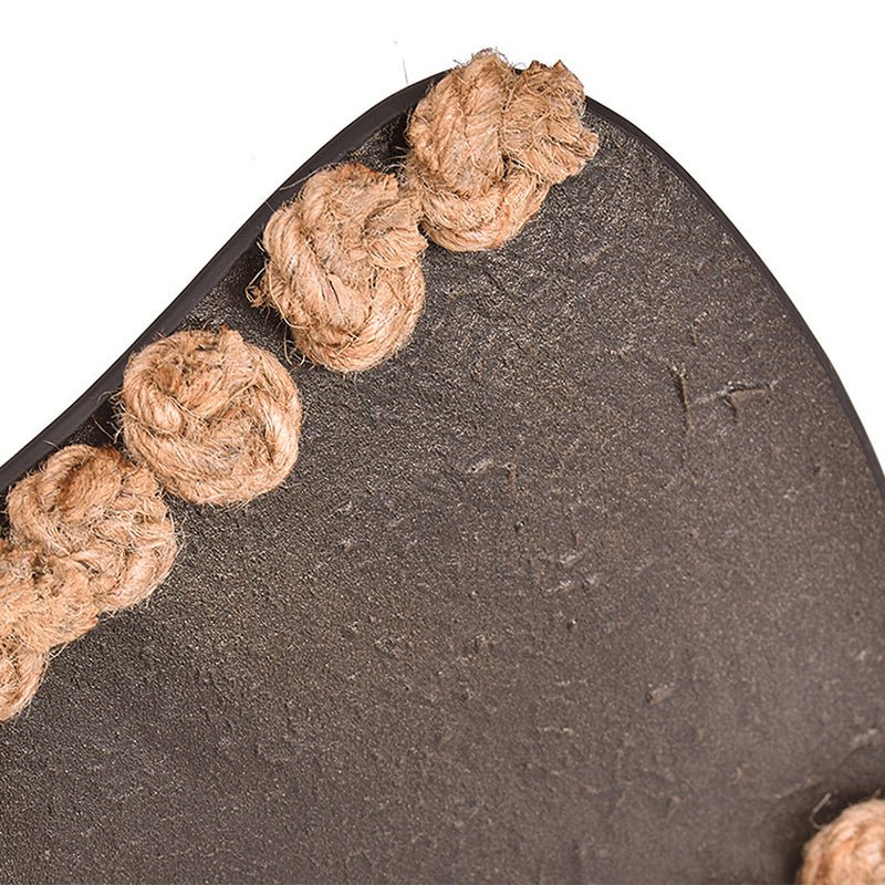 met-deze-stugge-tuigleder-paddle-voorzien-van-hennep-touw-haal-je-jezelf-een-extra-leuke-bdsm-toy-in-huis-hoe-je-hem-ook-gebruikt-slaan-strelen-schuren-hij-zal-je-onderdanige-sowieso-een-gevoel-geven-die-hij-f-zij-nog-niet-kende-6