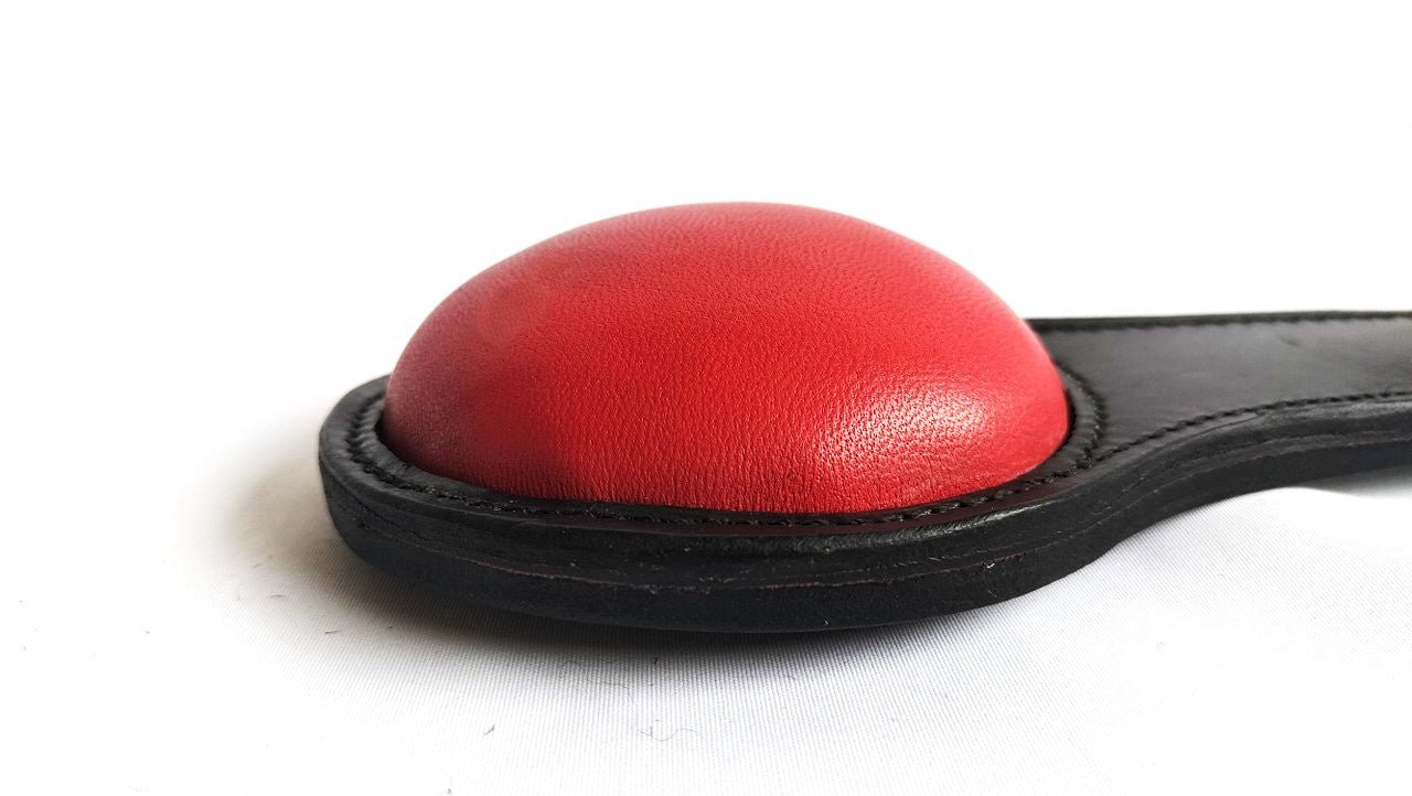 Lederen soft bol paddel (keuze tussen zwart of zwart/rood combinatie) - SM - speeltjes