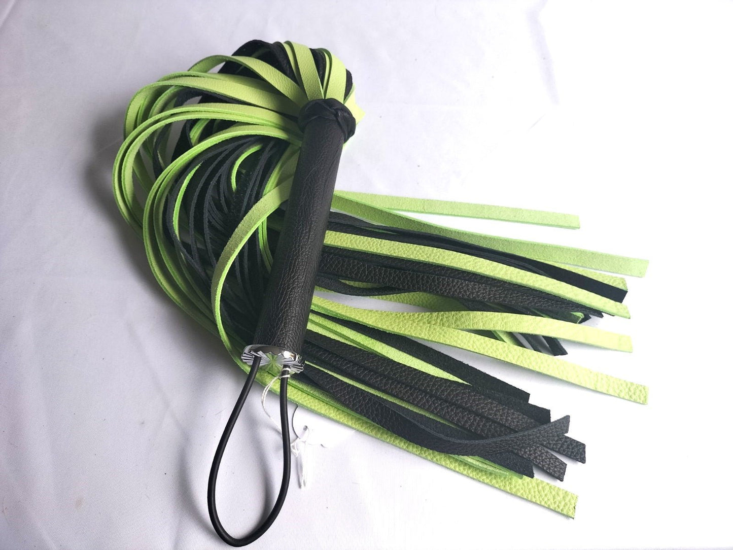 Limoen/zwart dik lederen flogger - SM - speeltjes