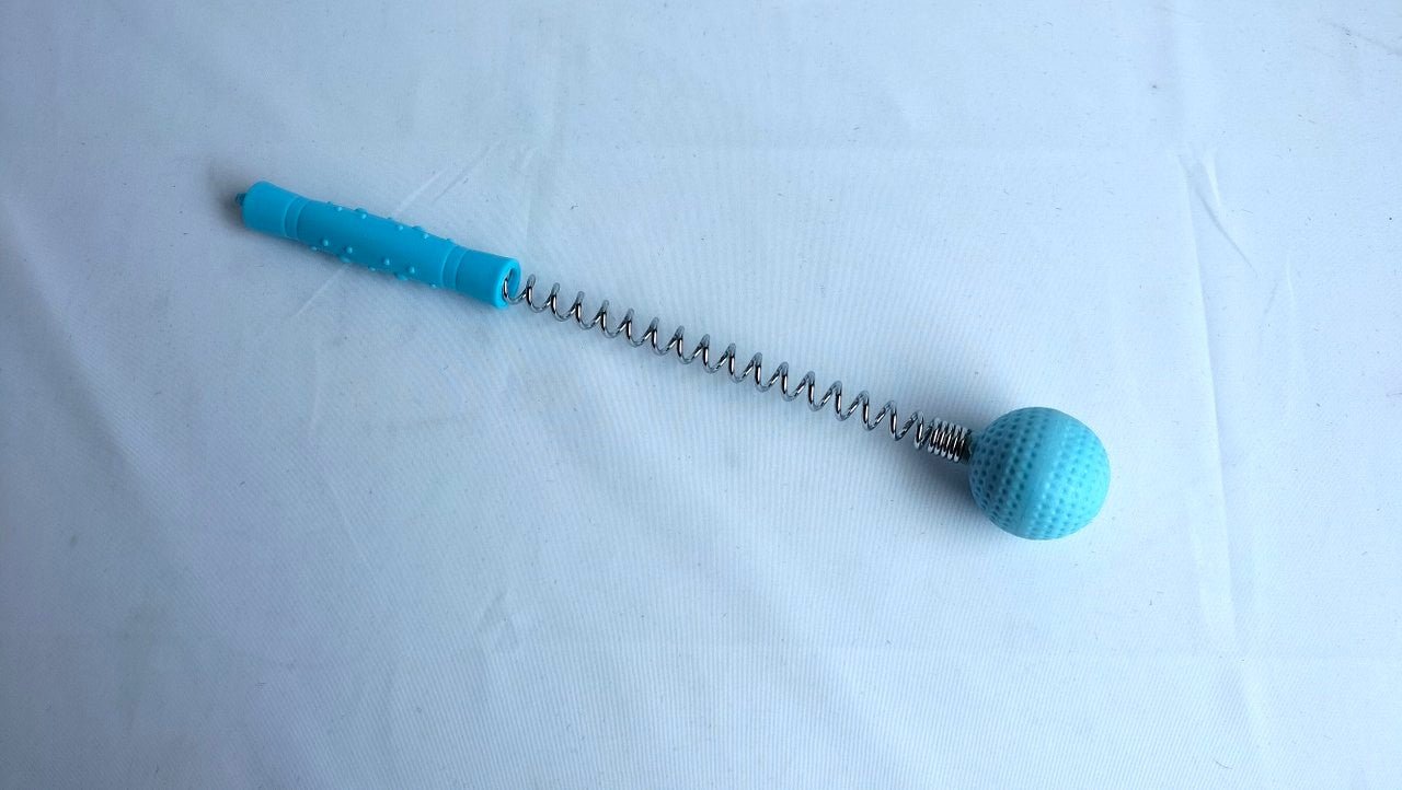 deze-golfbal-cane-met-veer-zorgt-gegarandeerd-voor-marks-op-het-lichaam-van-je-subje-dat-doet-ie-dankzij-de-deep-impact-die-hij-voor-zijn-rekeining-neemt-5