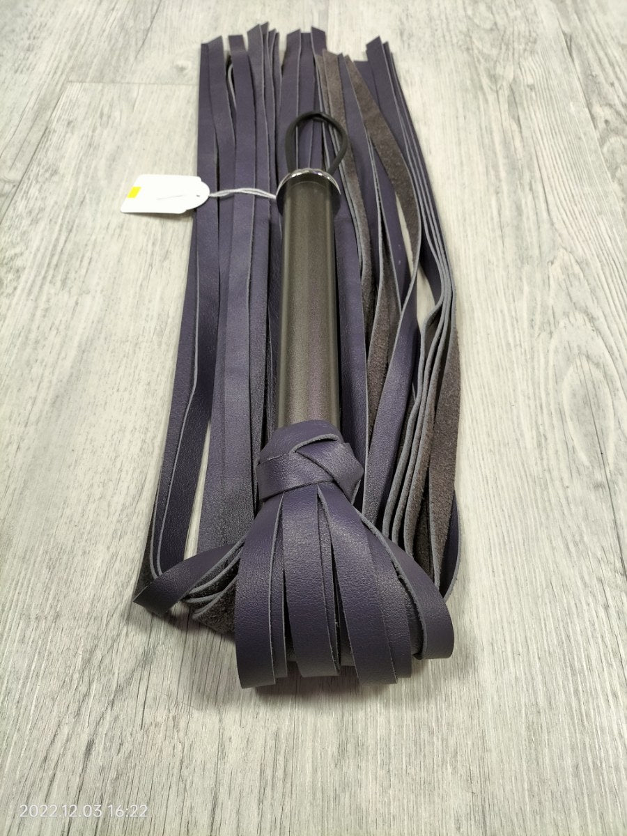 Donker paars rund lederen flogger - SM - speeltjes