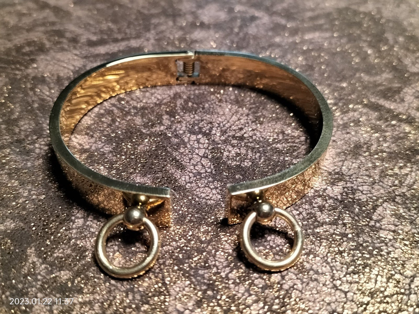 Open armband O - ringen goudkleurig - SM - speeltjes