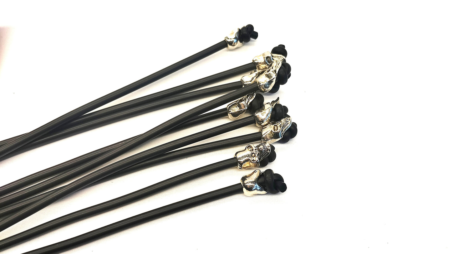 EPDM Cat O Nine Gesel met Skulls – Handgemaakte Impact Play Zweep