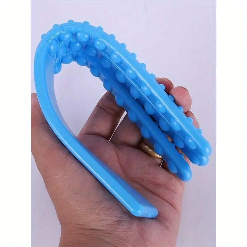 deze-lief-uitziende-paddel-is-eigenlijk-best-heel-gemeen-dit-door-enerzijds-de-losse-vingers-daarnaast-ook-nog-eens-omdathij-van-silicone-is-gemaakt-en-als-laatste-door-de-gemene-noppen-die-er-op-staan-maar-wie-vindt-dit-nu-verschikkelijk-niemand-toch-3