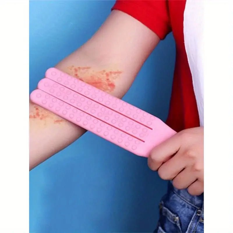 deze-lief-uitziende-paddel-is-eigenlijk-best-heel-gemeen-dit-door-enerzijds-de-losse-vingers-daarnaast-ook-nog-eens-omdathij-van-silicone-is-gemaakt-en-als-laatste-door-de-gemene-noppen-die-er-op-staan-maar-wie-vindt-dit-nu-verschikkelijk-niemand-toch-4