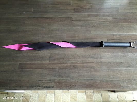 Dragon tail zwart/roze suede 70 cm