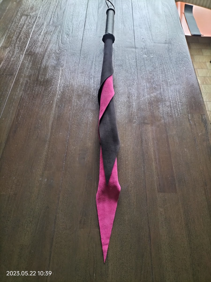 Dragon tail black/pink suede 70 cm