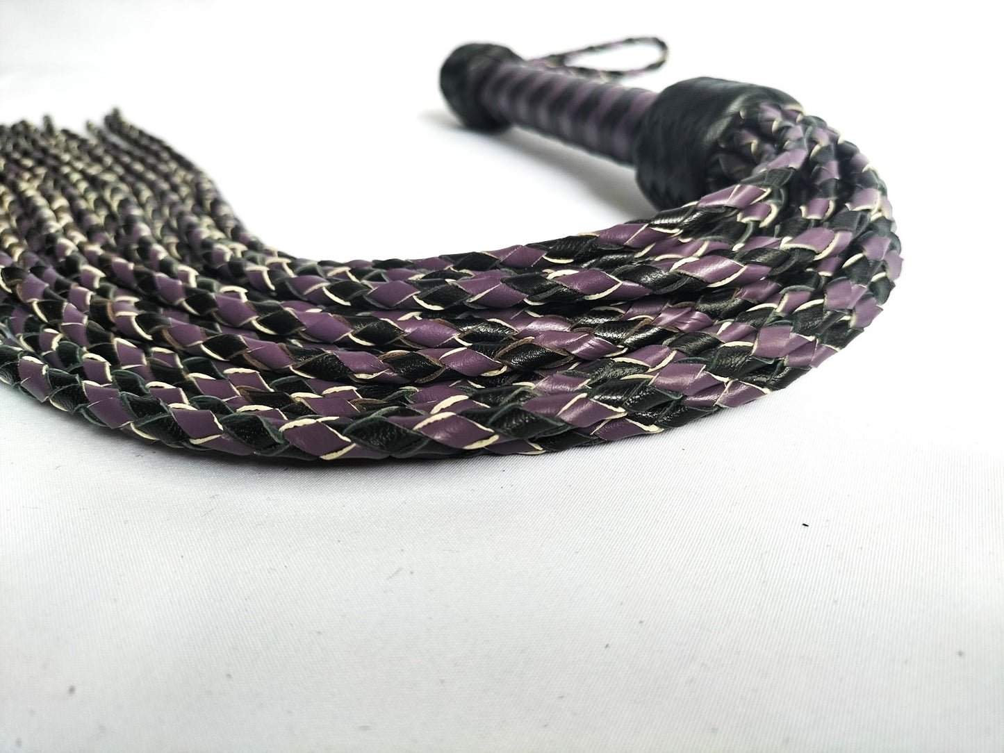 Black leather cat O 18 with woven falls purple/black