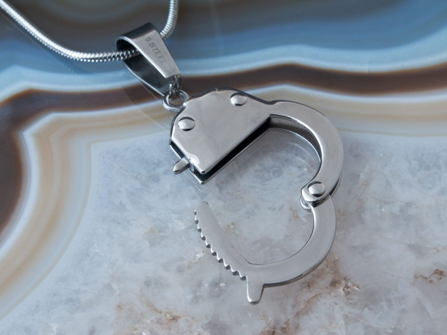 Stainless steel BDSM handcuff pendant