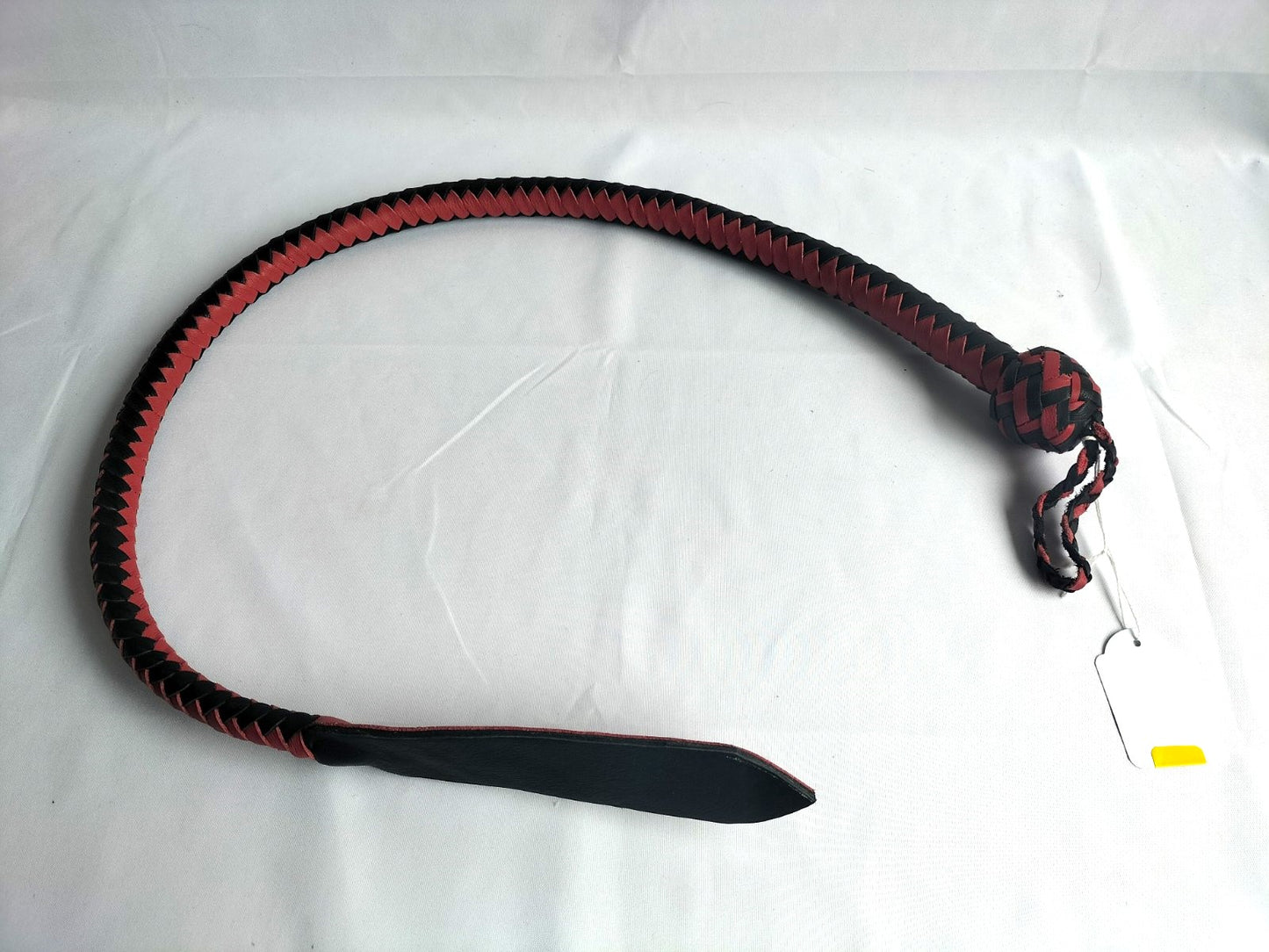 Snake whip with large flap at the end (black)