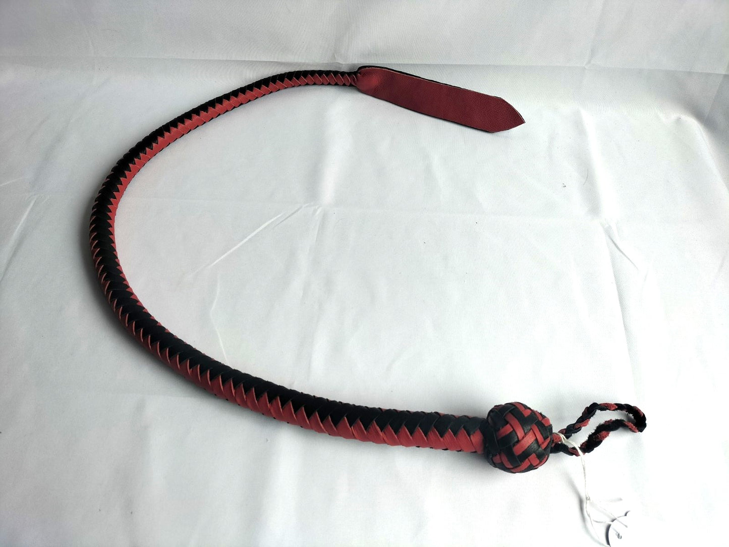 Snake whip with large flap at the end (black)