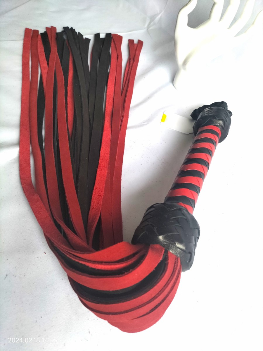 Black/red suede flogger