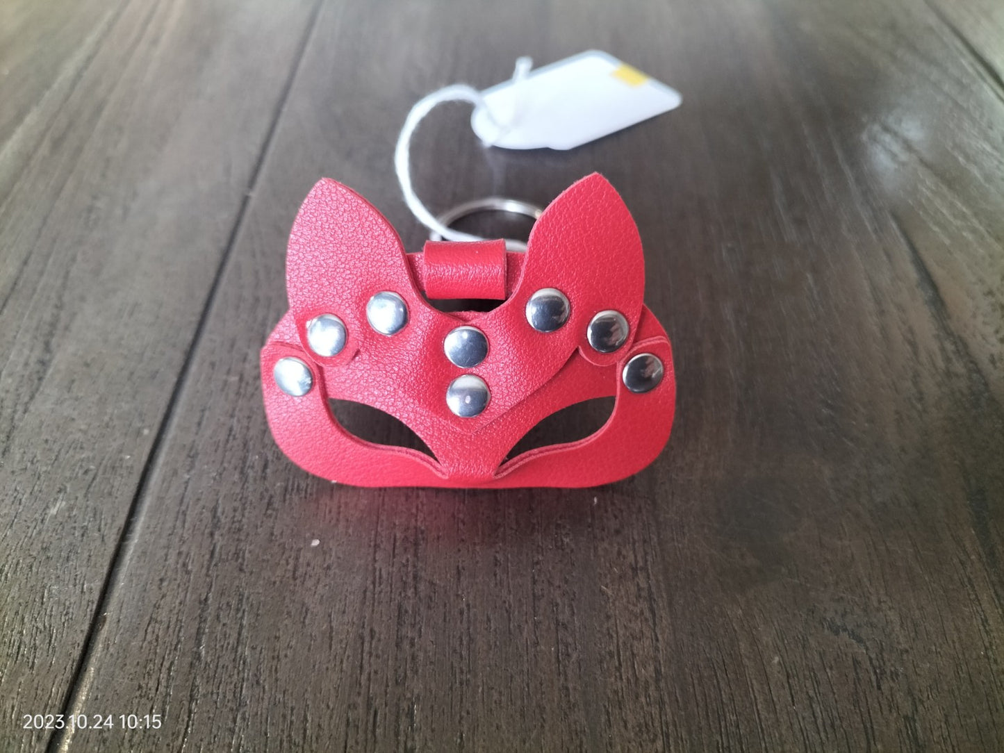 sleutelhanger met kitten maskertje rood of zwart