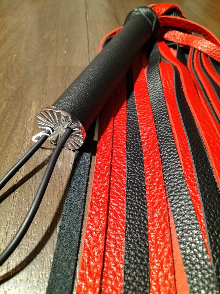 Red/black leather flogger with black leather handle
