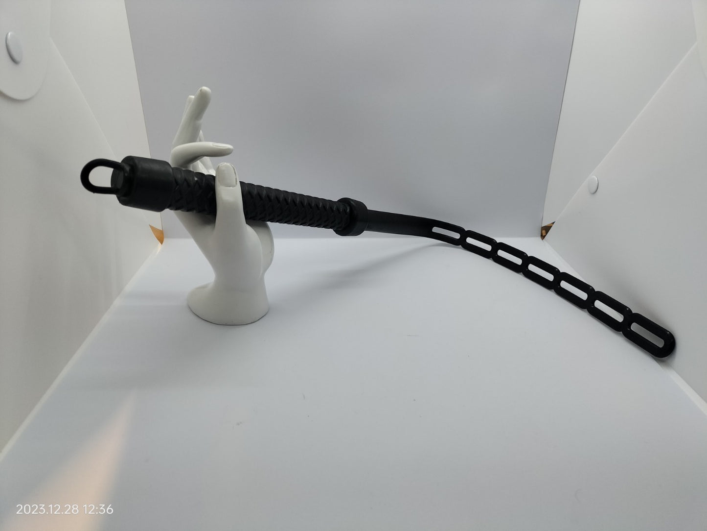 Rubber snaketail with rubber chain end