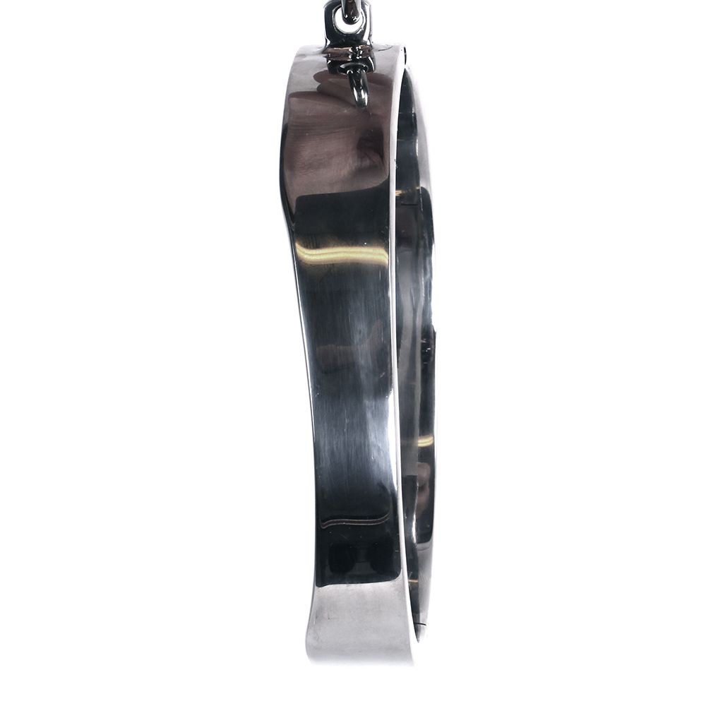 Oval steel collar