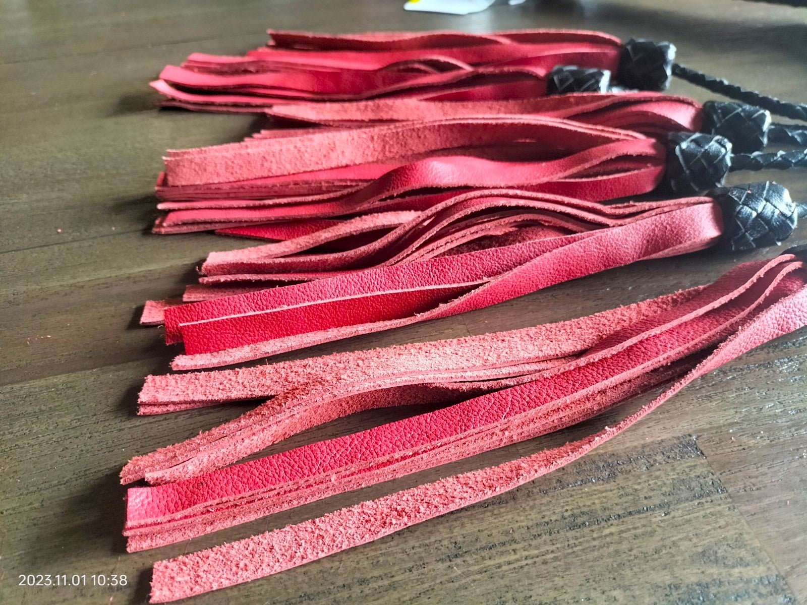 Aparte flogger met 6 falls die opsplitsen - SM - speeltjes