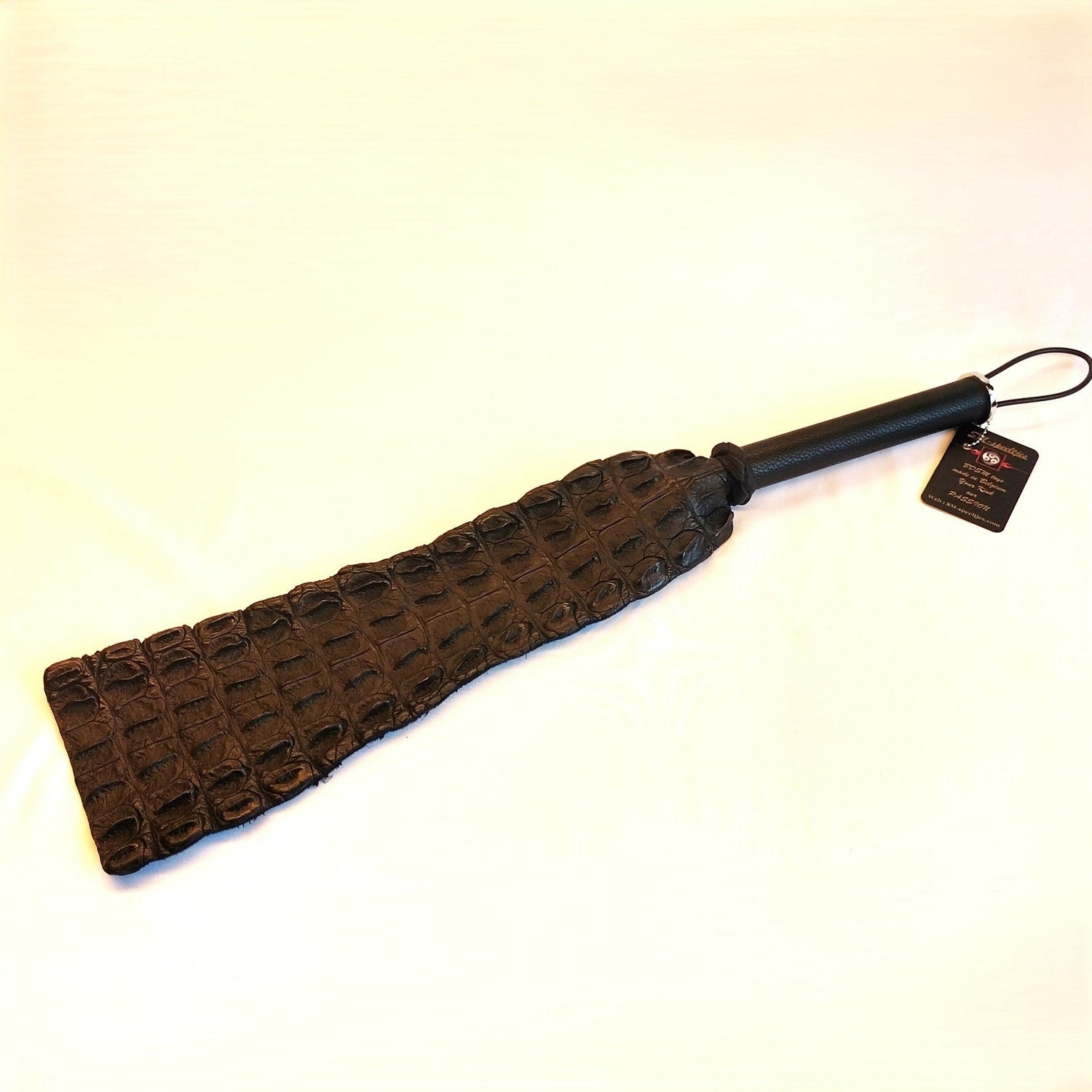 Backstrap Paddel Zwart Breed 42cm 380g - Krokodil Leer 10 - 14cm CITES Handgemaakt - Backstrap Whips - SM - speeltjes