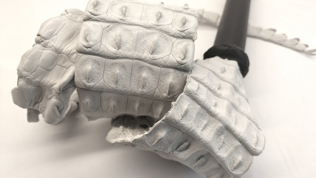 Backstrap Whip Wit met Zwart Handvat – Single Tail Impact Play Zweep - Impact Play - SM - speeltjes