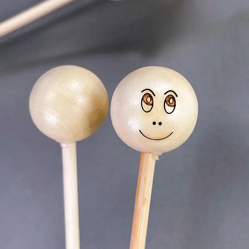 leuke-bamboe-cane-die-duidelijk-maakt-dat-bdsm-niet-altijd-dood-serieus-of-akelig-moet-zijn-maar-ook-best-wel-eens-grappig-mag-en-kan-zijn-1