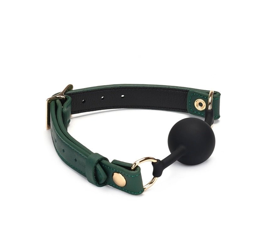 deze-prachtige-leder-bdsm-collar-met-handboeien-en-voetboeien-plus-gagball-is-een-streling-voor-het-oog-de-set-is-gemaakt-van-de-beste-kwaliteit-rundsleder-en-voorzien-van-prachtig-gouden-accenten-zoals-de-gespen-de-d-ringen-de-rivetten-de-o-de-kettingring-en-de-ketting-alle-stukken-in-de-set-zijn-ook-los-te-verkrijgen-23