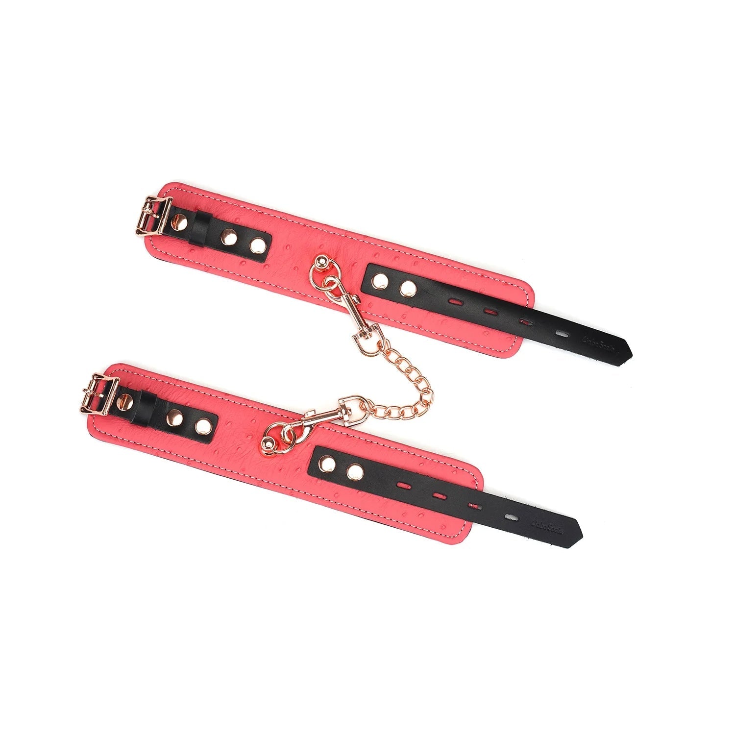 deze-mooie-set-gemaakt-van-roze-en-zwart-leer-voorzien-van-een-zachte-gevulde-binnenkant-uit-lamsleer-en-geaccentueerd-met-struisvogelprint-om-het-geheelnog-xclusiever-te-maken-is-een-pareltje-voor-het-goog-maar-ook-om-te-dragen-7