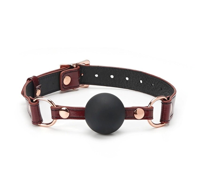 deze-prachtige-leder-bdsm-collar-met-handboeien-en-voetboeien-plus-gagball-is-een-streling-voor-het-oog-de-set-is-gemaakt-van-de-beste-kwaliteit-rundsleder-en-voorzien-van-prachtige-rose-gouden-accenten-zoals-de-gespen-de-d-ringen-de-rivetten-de-o-de-kettingring-en-de-ketting-allestukken-in-de-set-zijn-ook-los-te-verkrijgen-13
