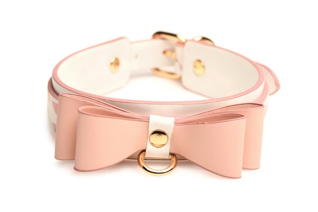 met-deze-vegan-boeien-set-heb-je-alles-ineens-in-huis-om-je-erotische-leven-nieuw-leven-in-te-blazen-handboeien-voetboeien-een-collar-een-leiband-een-oogmasker-en-zelfs-een-eerste-paddle-alvast-veel-pleizer-met-ontdekken-4