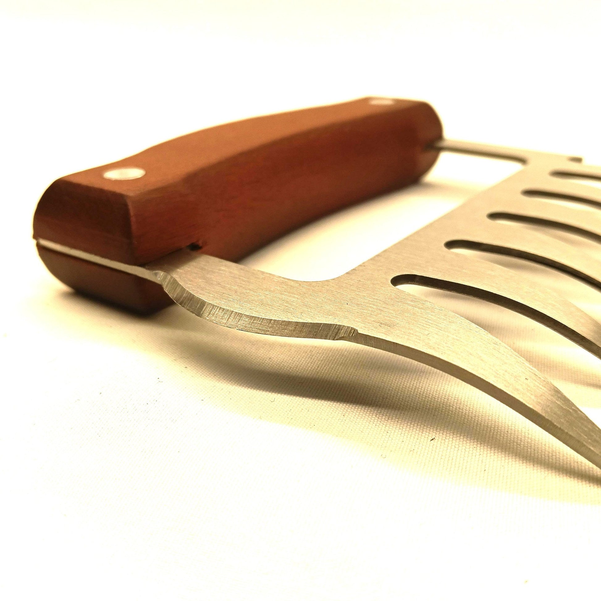 Bear Claw RVS 6 Punten 105g - Donker Houten Handvat Scratch Play BDSM - Scratch Play - SM - speeltjes