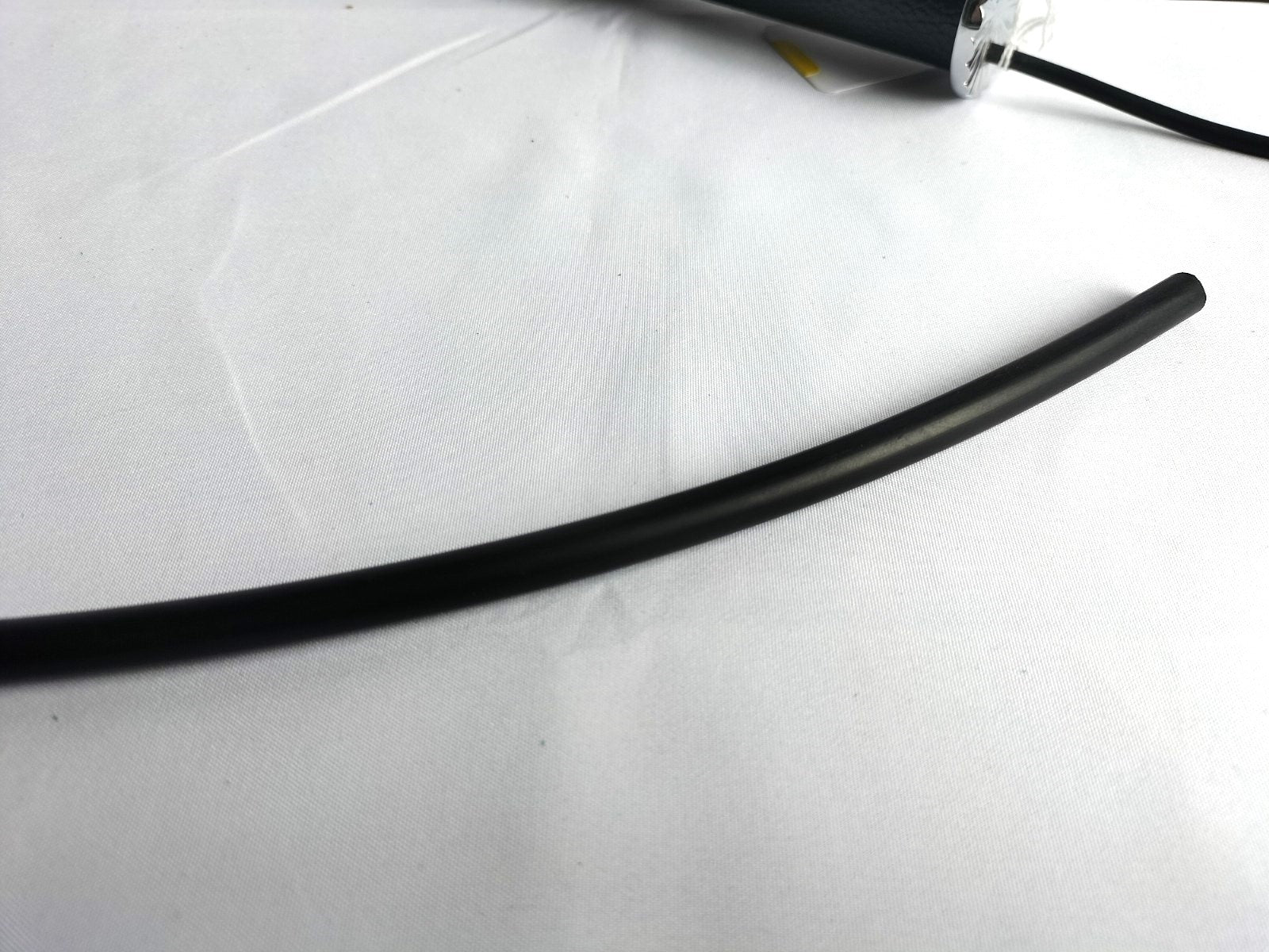 Black venom 8 mm single tail (3 lengtes) - SM - speeltjes