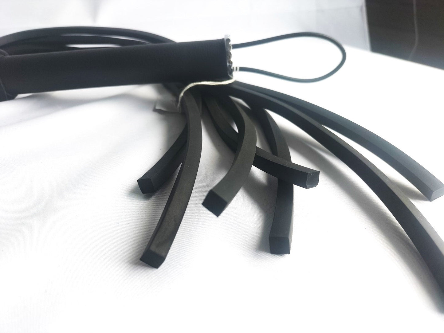 Black venom vierkant gesel 70 cm falls - SM - speeltjes