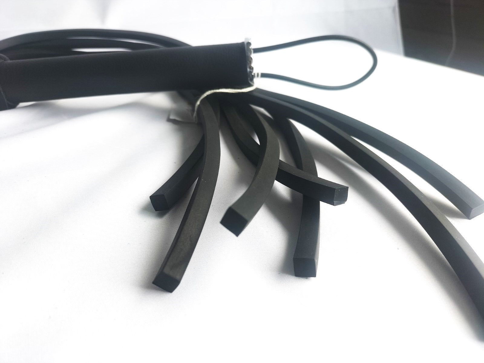 Black venom vierkant gesel 70 cm falls - SM - speeltjes