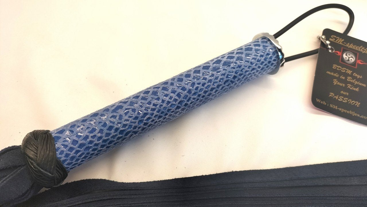 Blauwe Suede Flogger met Gemarmerd Handvat – 36 Strengen Impact Play - Impact Play - SM - speeltjes