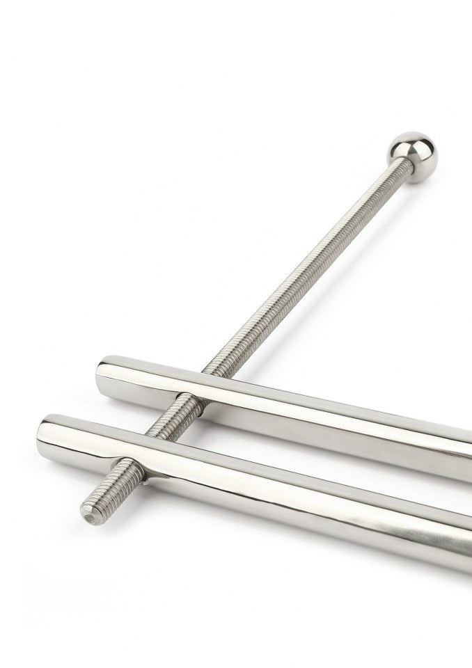 met-deze-borstenklem-van-mister-steel-kan-je-heel-gecontroleerd-de-druk-of-spanning-op-de-borsten-laten-toenemen-of-afnemen-dit-door-simpelweg-te-draaien-aan-de-2bolvormige-knoppen-op-de-draadstangen-4