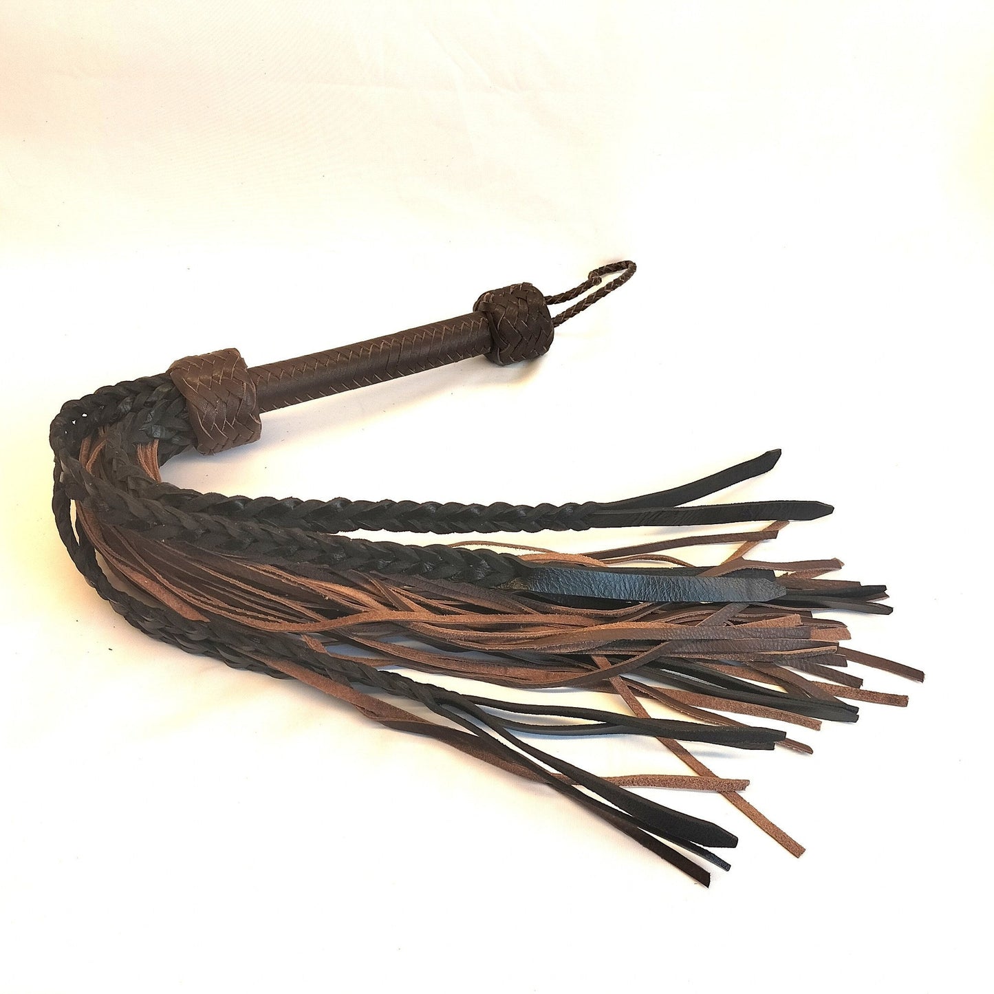 Bruin Zwart Flogger 42 Falls Tuigleder Mix - Handgemaakte Gesel 71cm - Impact Play - Floggers - SM - speeltjes