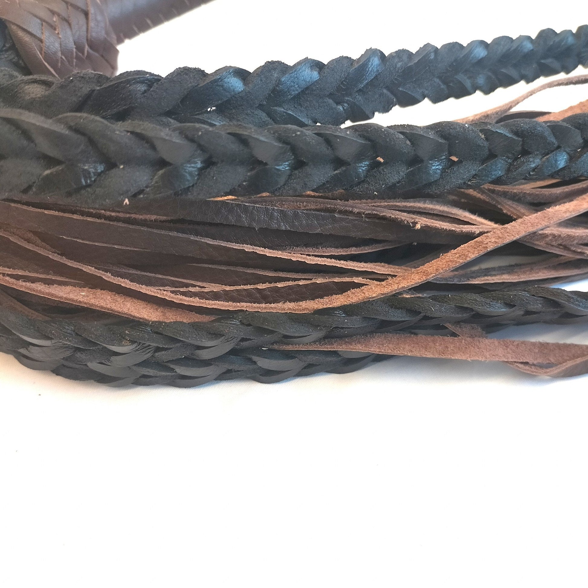 Bruin Zwart Flogger 42 Falls Tuigleder Mix - Handgemaakte Gesel 71cm - Impact Play - Floggers - SM - speeltjes