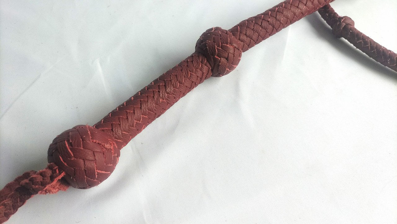 Burgundy single tail met knopen (120 cm) - SM - speeltjes