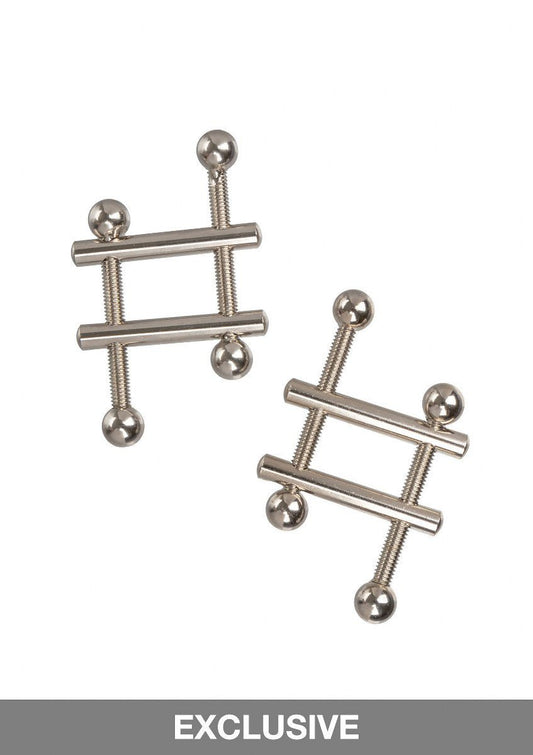 deze-handige-bdsm-toys-in-de-vorm-van-tepelklemmen-zorgen-er-voor-dat-je-de-druk-perfect-kan-afstellen-op-jouw-subje-zijn-of-haar-tepels