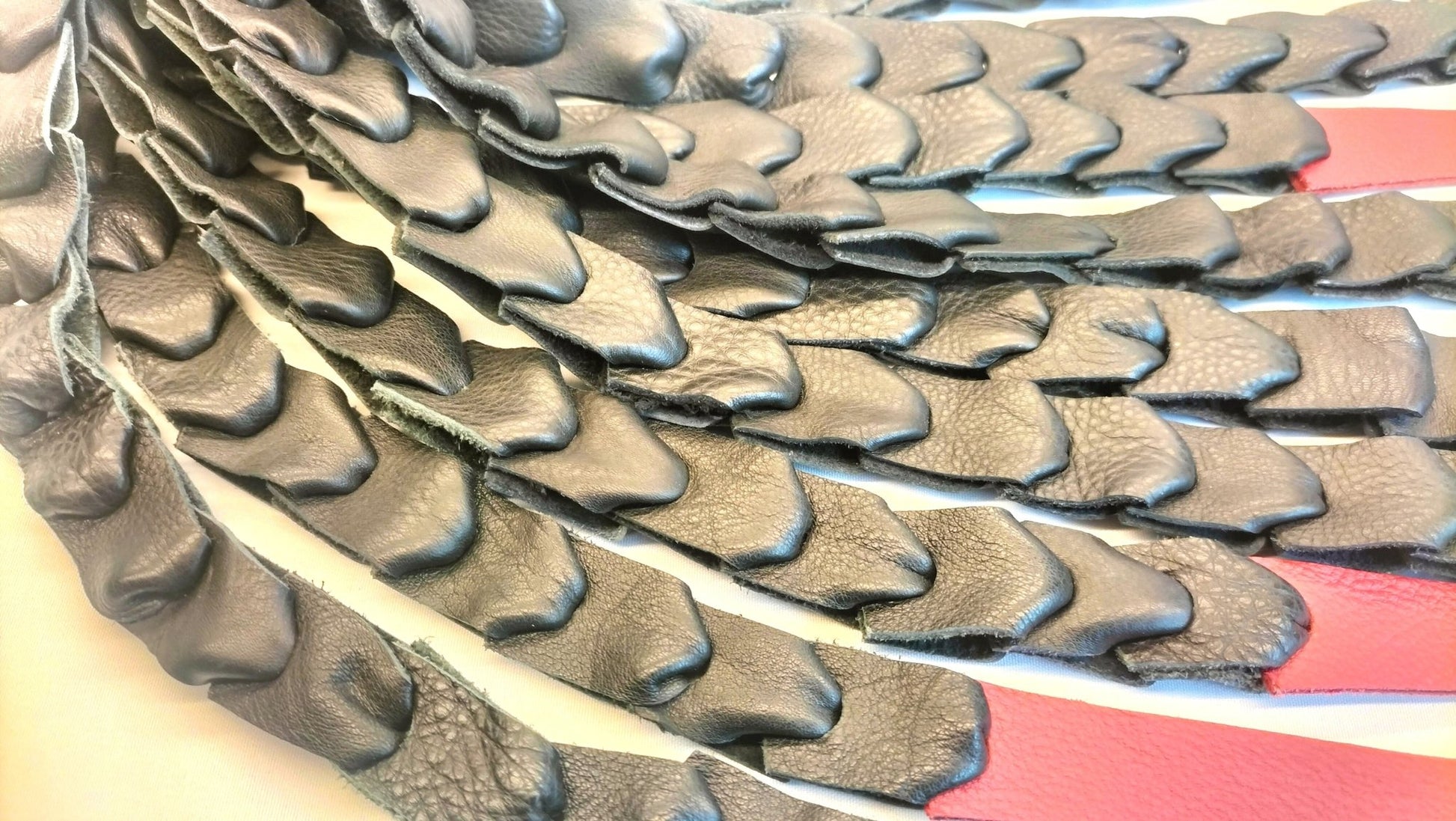 Chain Tails Gesel 75cm - Impact Play Zweep BDSM Toy Zwart Rood - BDSM - SM - speeltjes