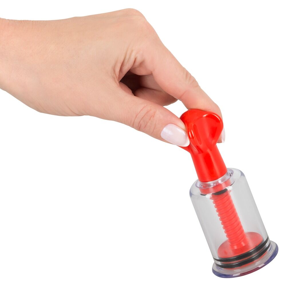 deze-aparte-rode-vacuum-tepel-zuigers-kunnen-zowel-gebruikt-worden-op-de-tepels-als-op-de-clitoris-dankzij-het-eenvoudige-schroefsysteem-kan-je-de-druk-naar-wens-simpel-en-prima-regelen-1