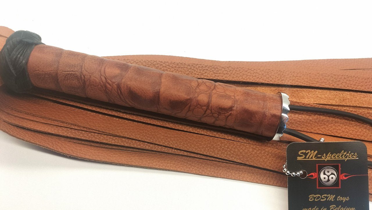 Cognac Flogger met Crocoprint Handvat – Handgemaakt in België - Impact Play - SM - speeltjes
