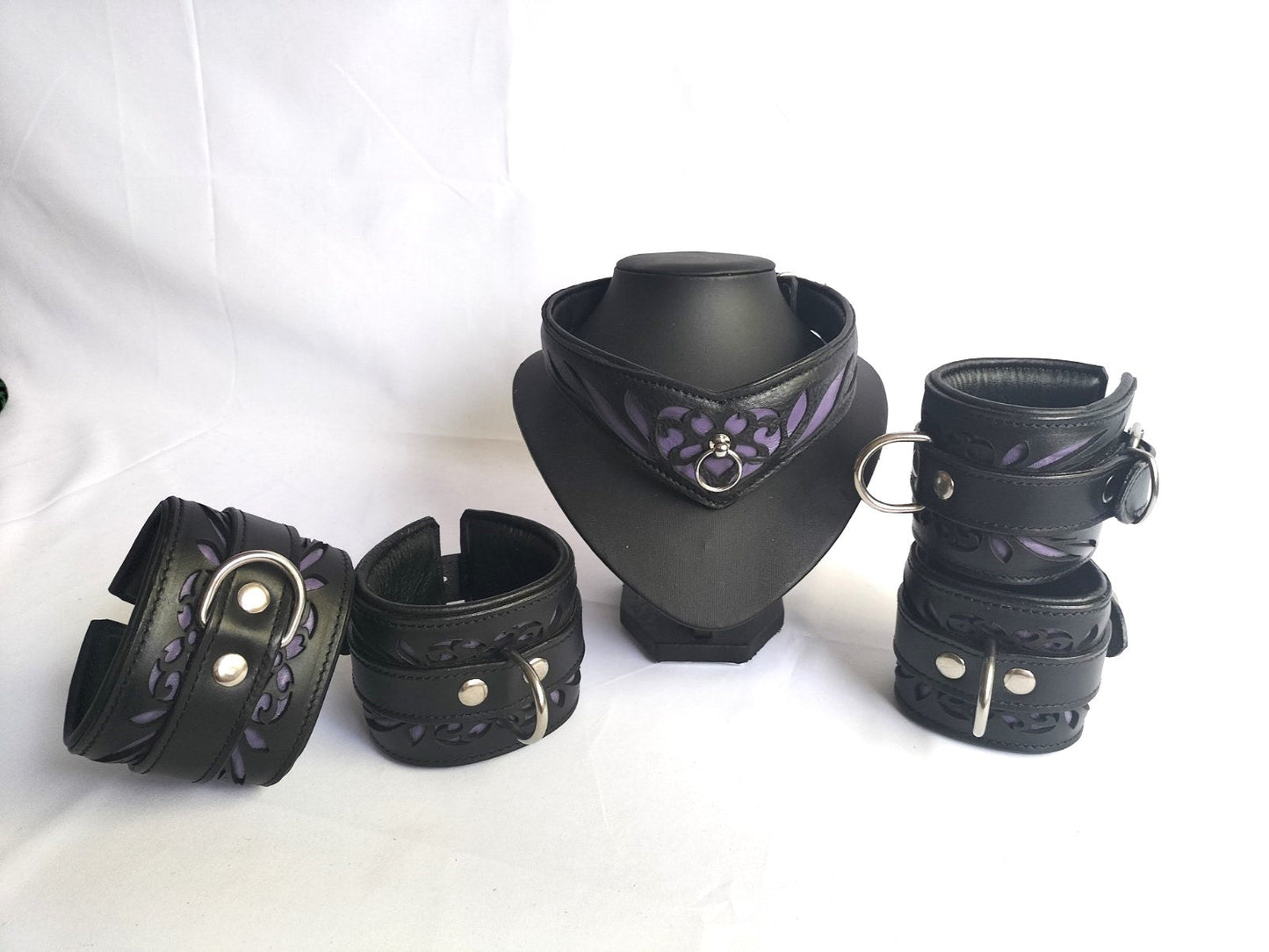 Collars en/of boeienset los verkrijgbaar zwart/paars (diverse maten) - SM - speeltjes