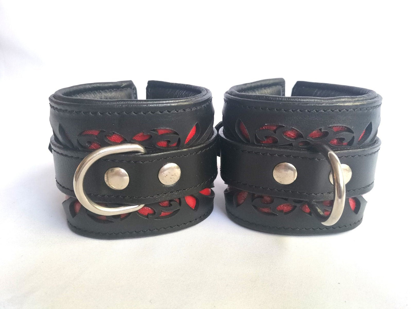 Collars en/of boeienset los verkrijgbaar zwart/rood (diverse maten) - SM - speeltjes