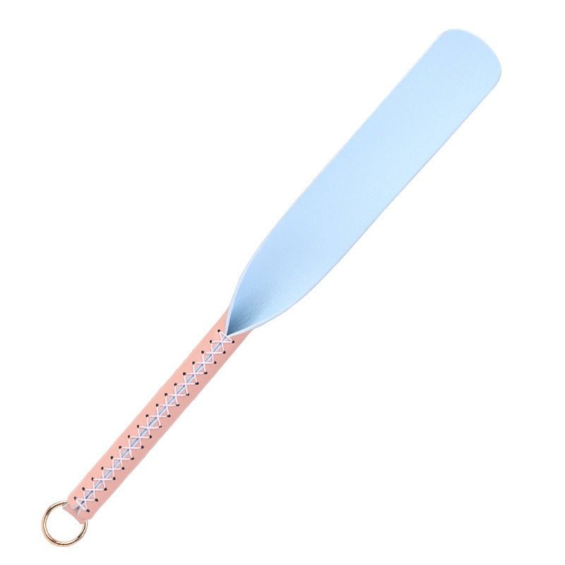 leuke-vegan-paddel-of-slapper-in-baby-roze-en-blauw-combinatie-een-erg-mooie-bdsm-toy-voor-weinig-3