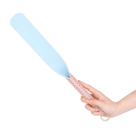 leuke-vegan-paddel-of-slapper-in-baby-roze-en-blauw-combinatie-een-erg-mooie-bdsm-toy-voor-weinig-1