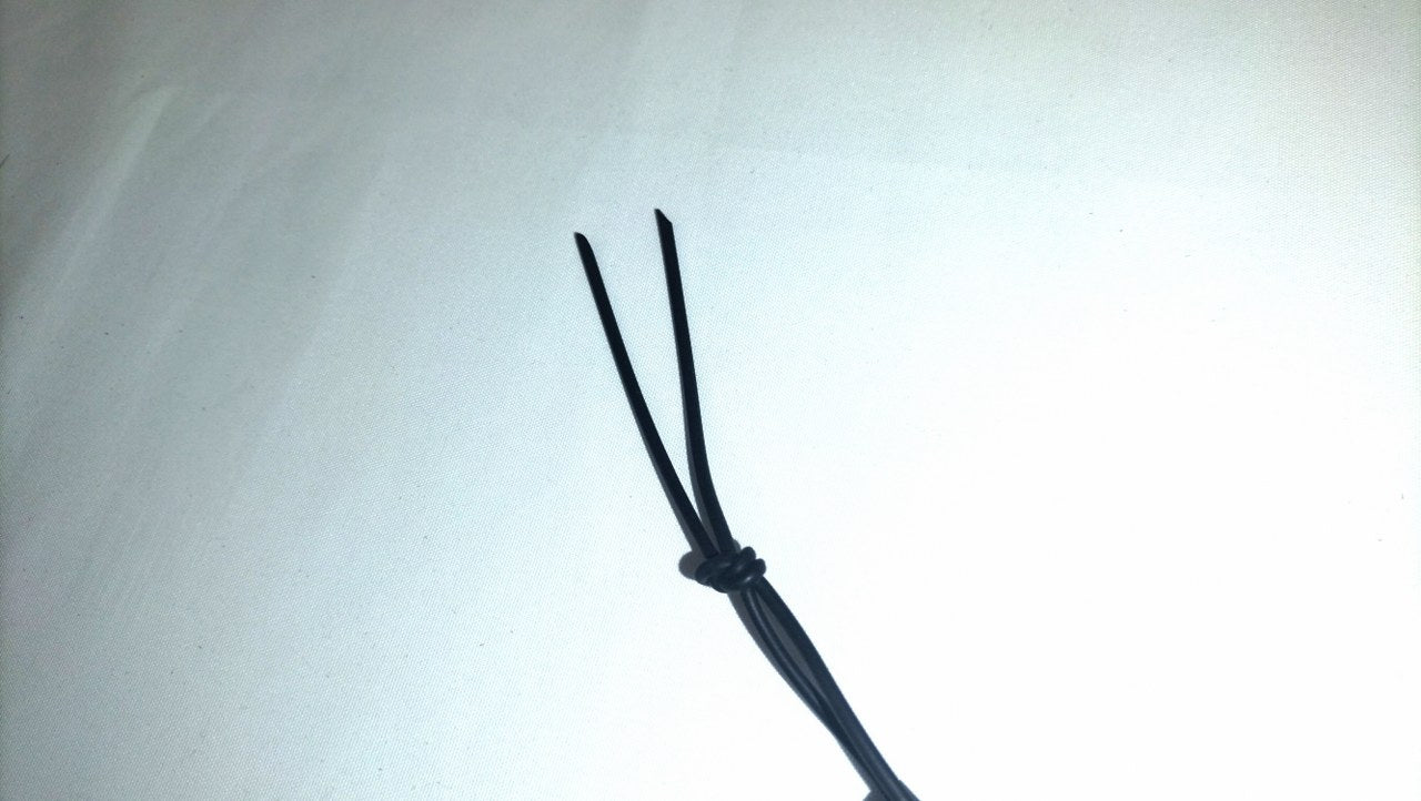 met-deze-snakebite-haal-je-jezelf-een-stukje-venijnig-bdsm-speelgoed-in-huis-deze-bdsm-toy-is-niet-voor-de-mensen-die-houden-van-sensual-play-maar-eerder-sadistisch-aangelegd-zijn-2